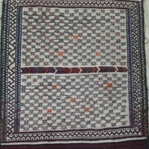 گلیم یک در یک نیم